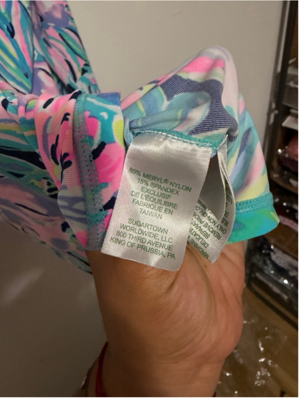 Lilly Pulitzer Luxletic Women’s Large Tropical Floral Quarter Zip Pullover Top - Picture 6 of 6
